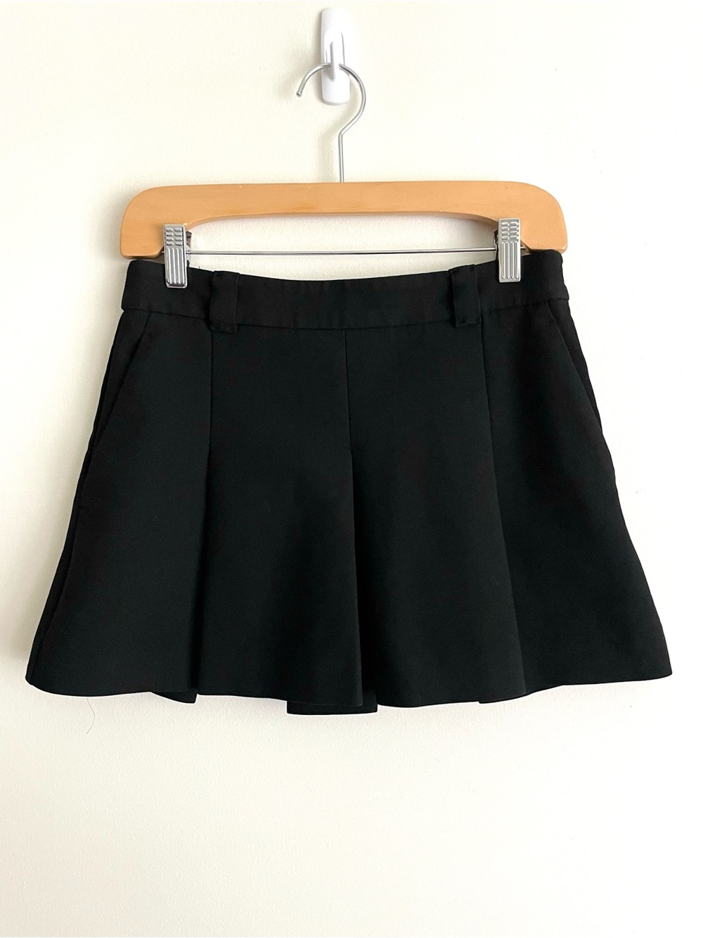 Aritzia Wilfred Bach Pleated Mini Micro Skirt Black
